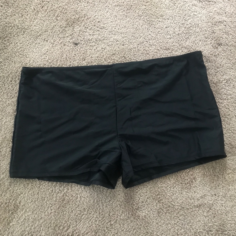 Women’s plus size swim shorts, black size 3x’s NW